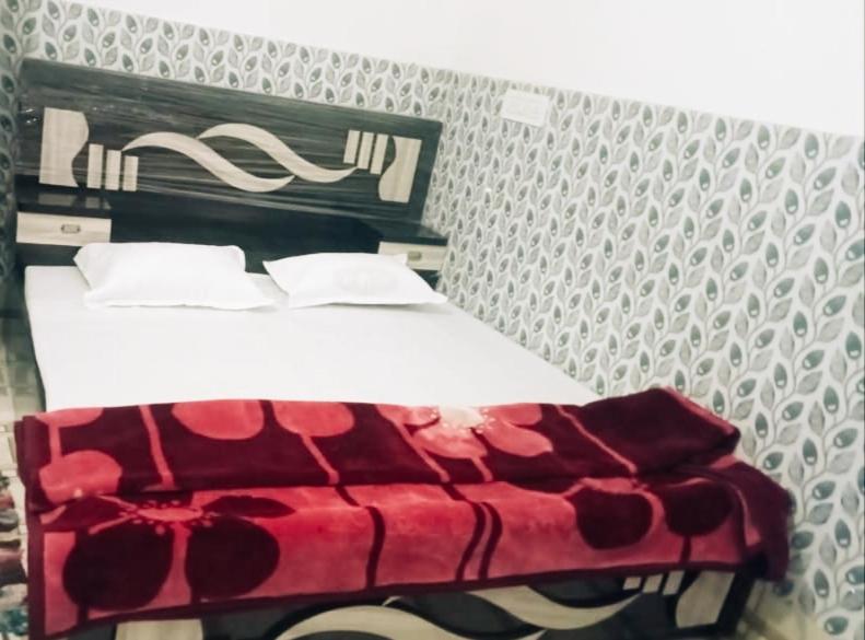 Nirmala Sadan Home Stay Ayodhya Dham Zewnętrze zdjęcie